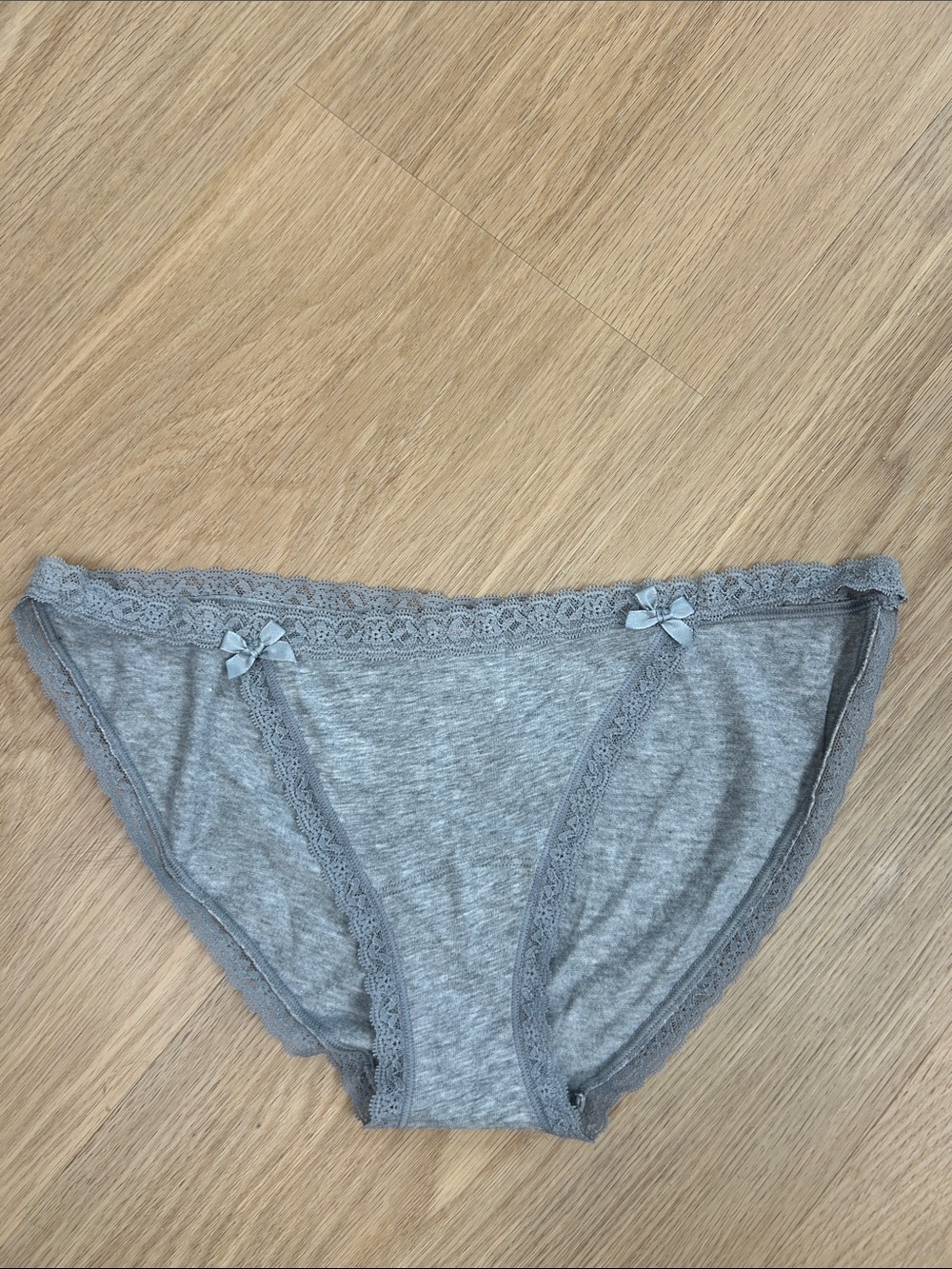 2015 Victoria’s Secret Low Rise String Bikini Panty L